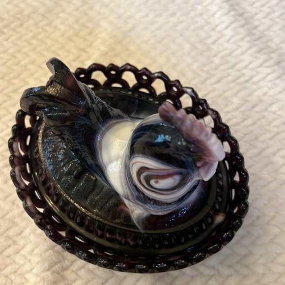 Vintage Imperial Glass Slag Purple Milk Glass Rooster Covered Dish Collectible - Picture 5 of 11